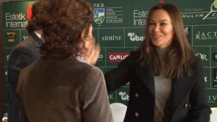 Hülya Avşar'dan, "Ön Sevişmeli Sunum" Benzetmesi
