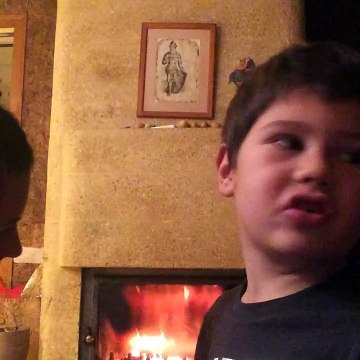 Elisa elisa elisa cherche moi les poules)))