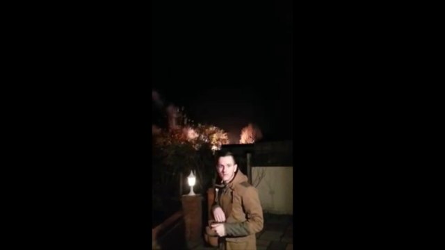 Il fait péter un feu d'artifice chez le voisin