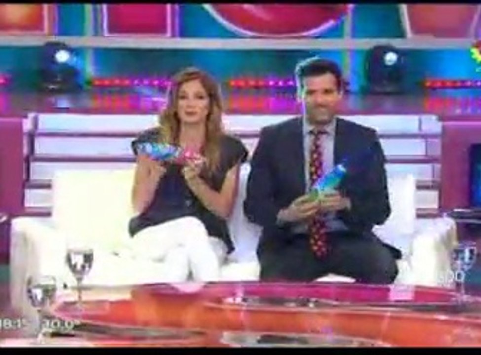 Paula en Este es el Show 3 (Pedro back baile Pop Latino) - 17 de Noviembre