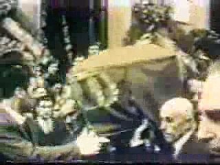 مشاهد عن الملكة فريدة وجنازة الملك فاروق