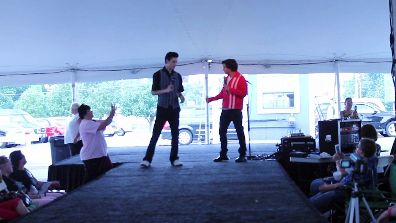 Cote Deonath & Alex Swindle sing 'Shake Rattle & Roll' Elvis Week 2014 video