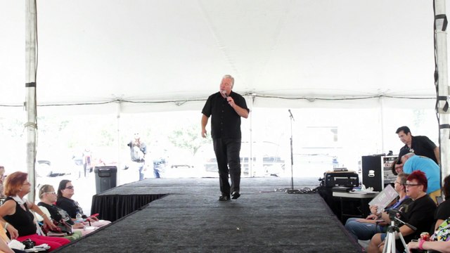 Dale Rushing sings 'Green Green Grass Of Home' Elvis Week 2014 video