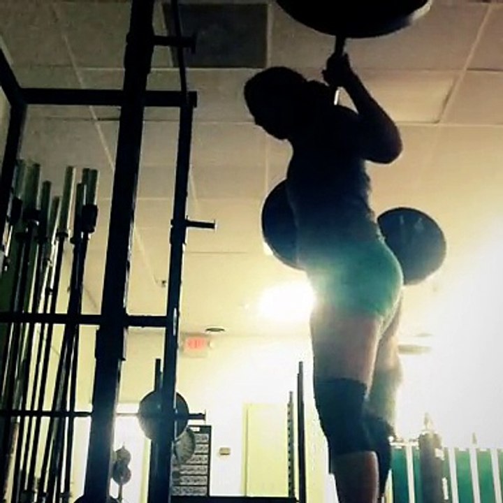 First set 5x3 with pause at bottom 140#