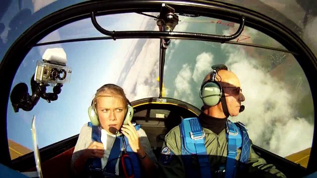 21éme films voltige avec IRIS sur Cap 10b le 16.10.2010 verticale pistes du Havre.