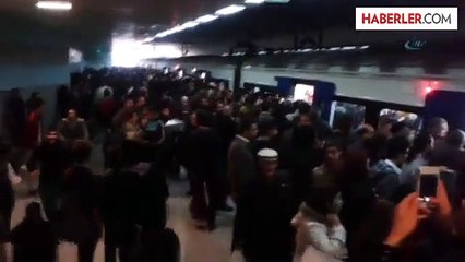 Metro Arıza Yapınca İstasyon Doldu Taştı