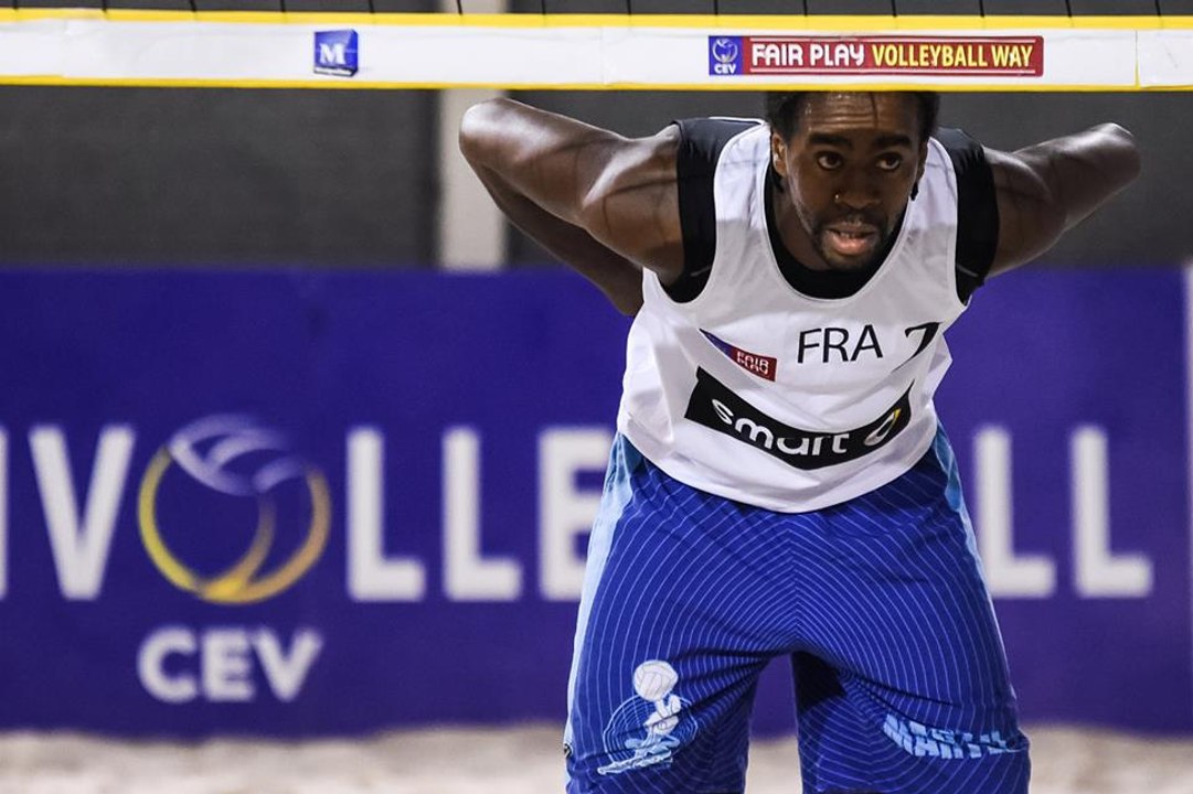 Rowlandson Krou vs Caravano Bosqui 1er set debut