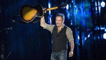 Bruce Springsteen, the Boss, fischiato alla festa dei veterani: non piace la canzone pacifista