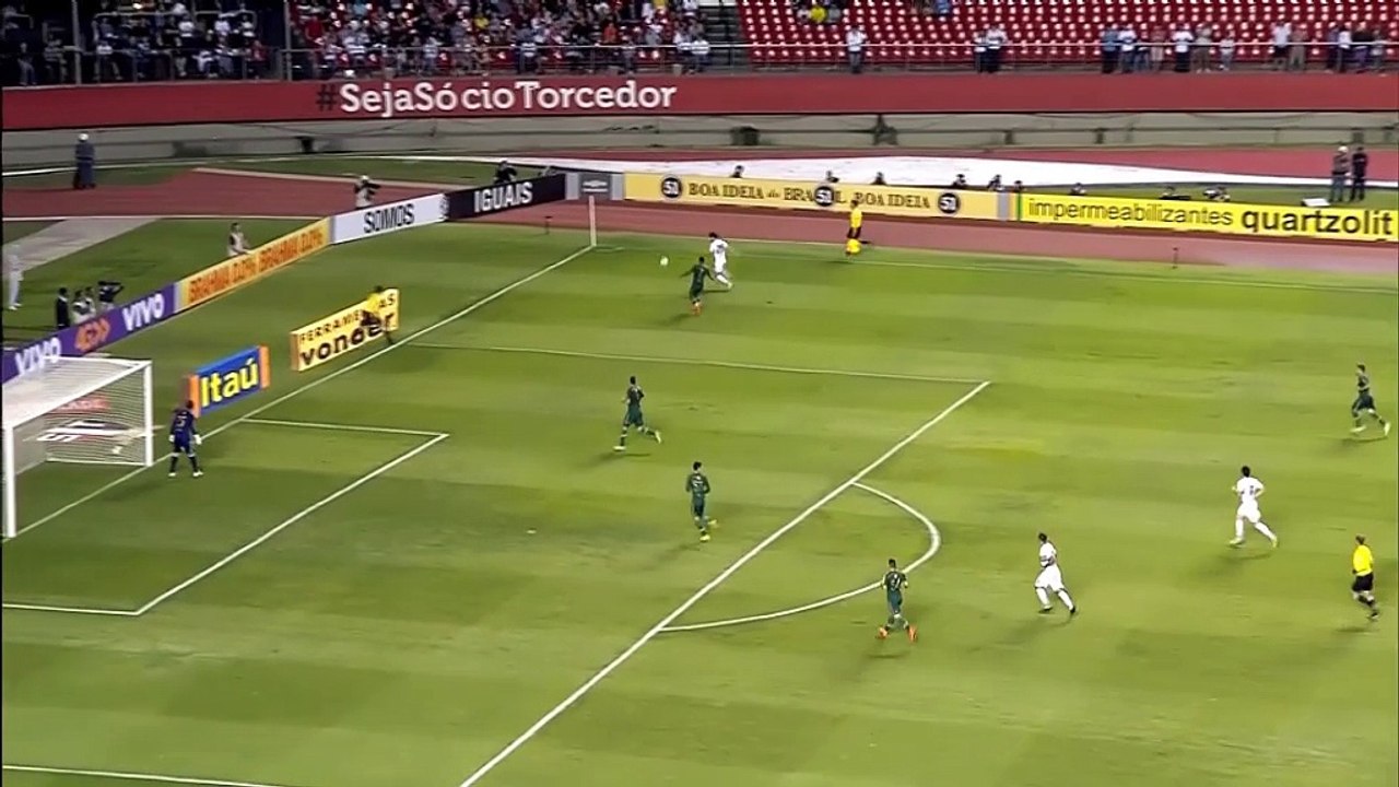 Brasileiro: Luis Fabiano mit Hammer-Volley