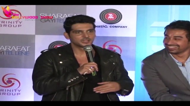 Hrithik Roshan Launches Sharafat Gayi Tel Lene Trailer
