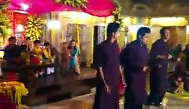 Superb Mehndi Dances Performances Pakistani wedding - Pak video tube