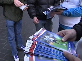 England fans arrive in Glasgow for Scotland 'friendly'