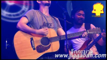 ถามจันทร์ เหมือน ไม่ต่างกัน - 25Hours - CLICK ONE Concert