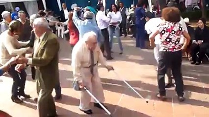 Papy danse !