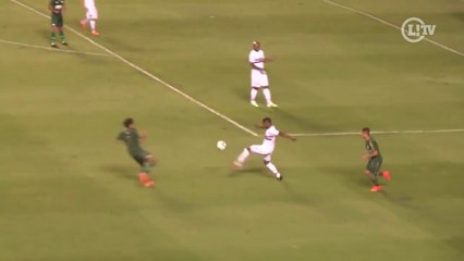 Le double coup du sombrero de Michel Bastos