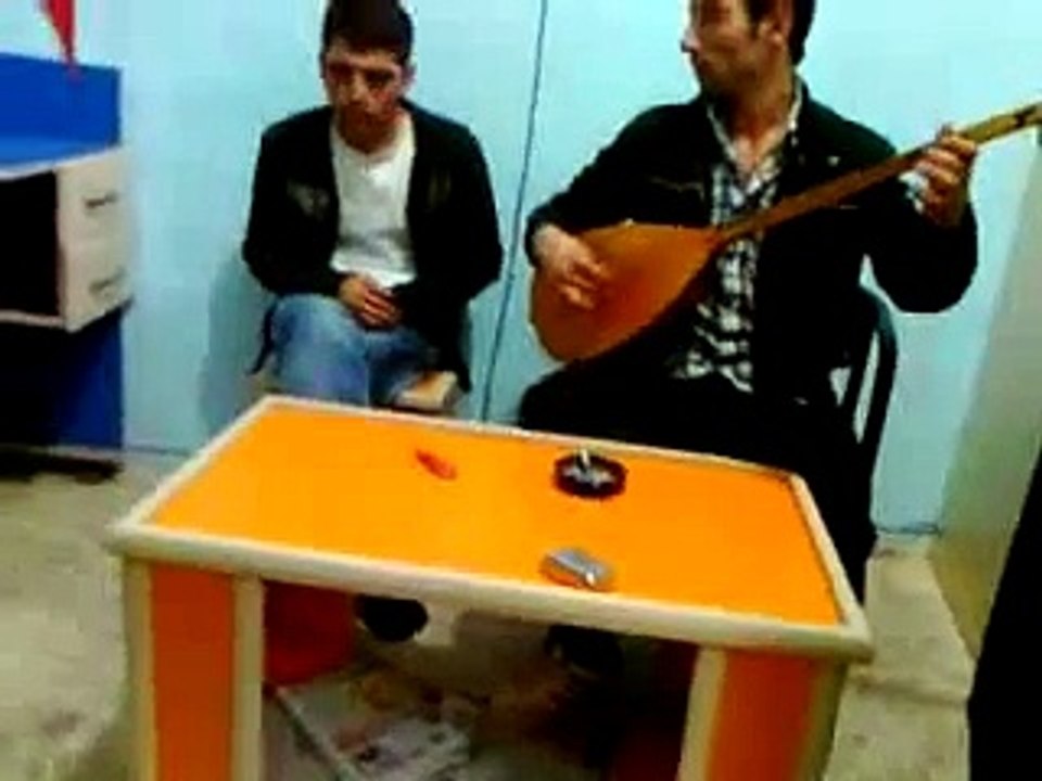 murat beyazgül ( Şu Metrisin Önü gerilla Şiiri )