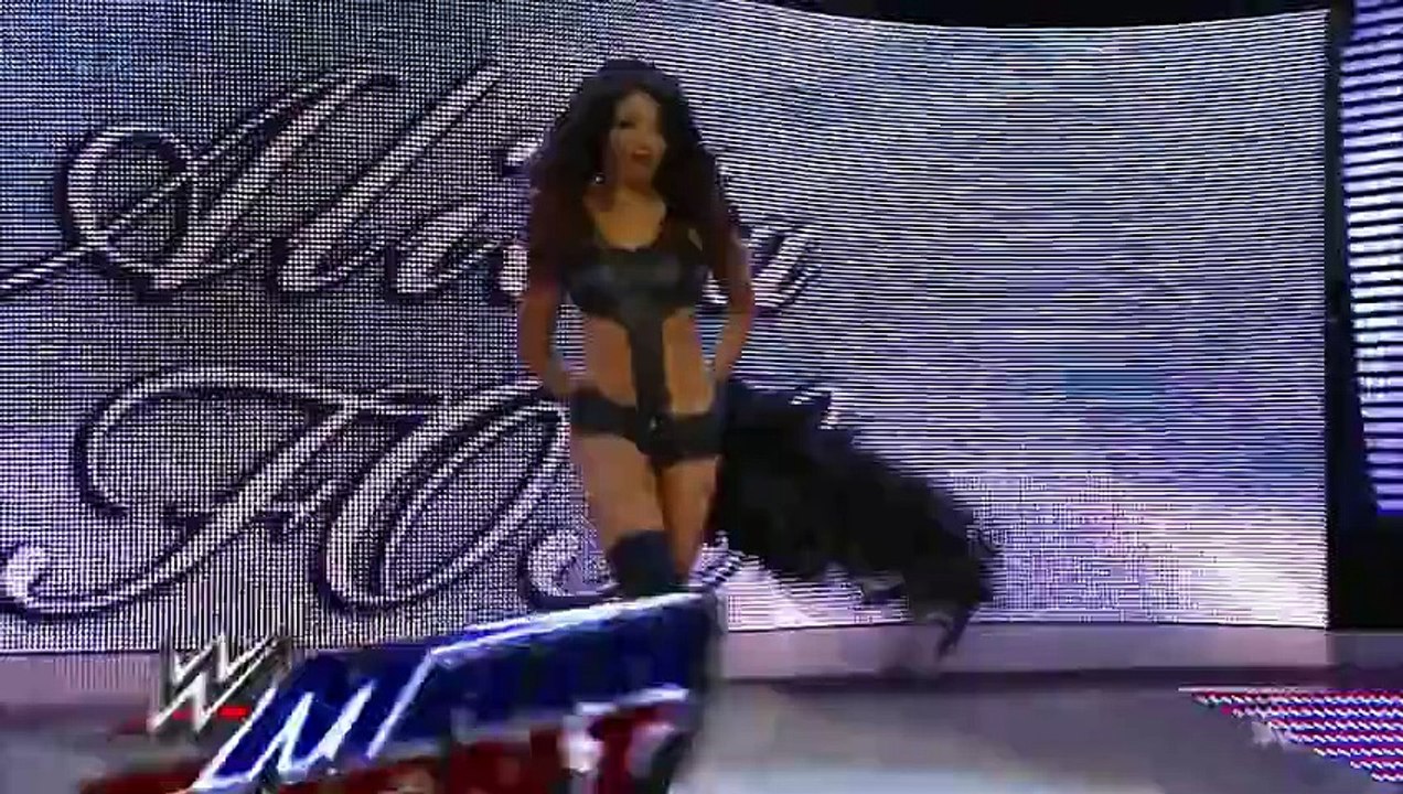 Alicia Foxx vs Paige 18.11.2014