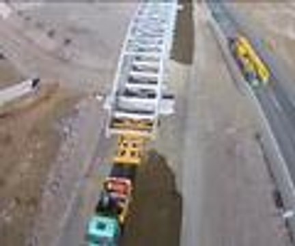 Tarihi köprünün tırla yolculuğu, havadan görüntülendi