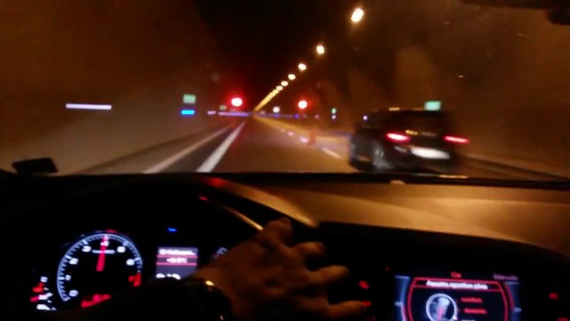 Il roule à 316 km/h dans un tunnel en Audi RS6