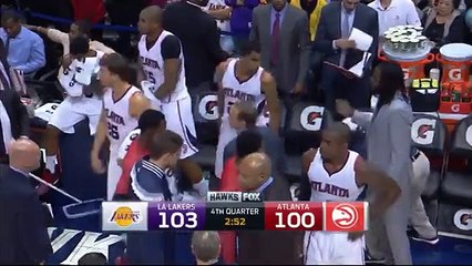 Kobe Bryant met un coup de pression à son banc