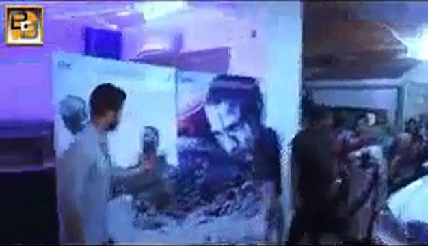 Hot videos D12 Haider Movie Review Shahid Kapoor & Tabu steal the show! BY w2 videovines