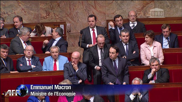 Emmanuel Macron à l'offensive contre les retraites chapeau