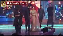 Hot videos D12 Shahrukh Khan gets BOYCOTTED by angry journalists BY w2 videovines
