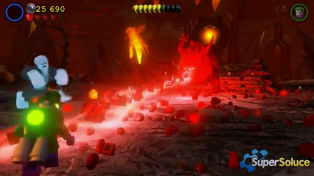 LEGO Batman 3 : Au-delà de Gotham - Combat contre le taureau d'Atrocitus