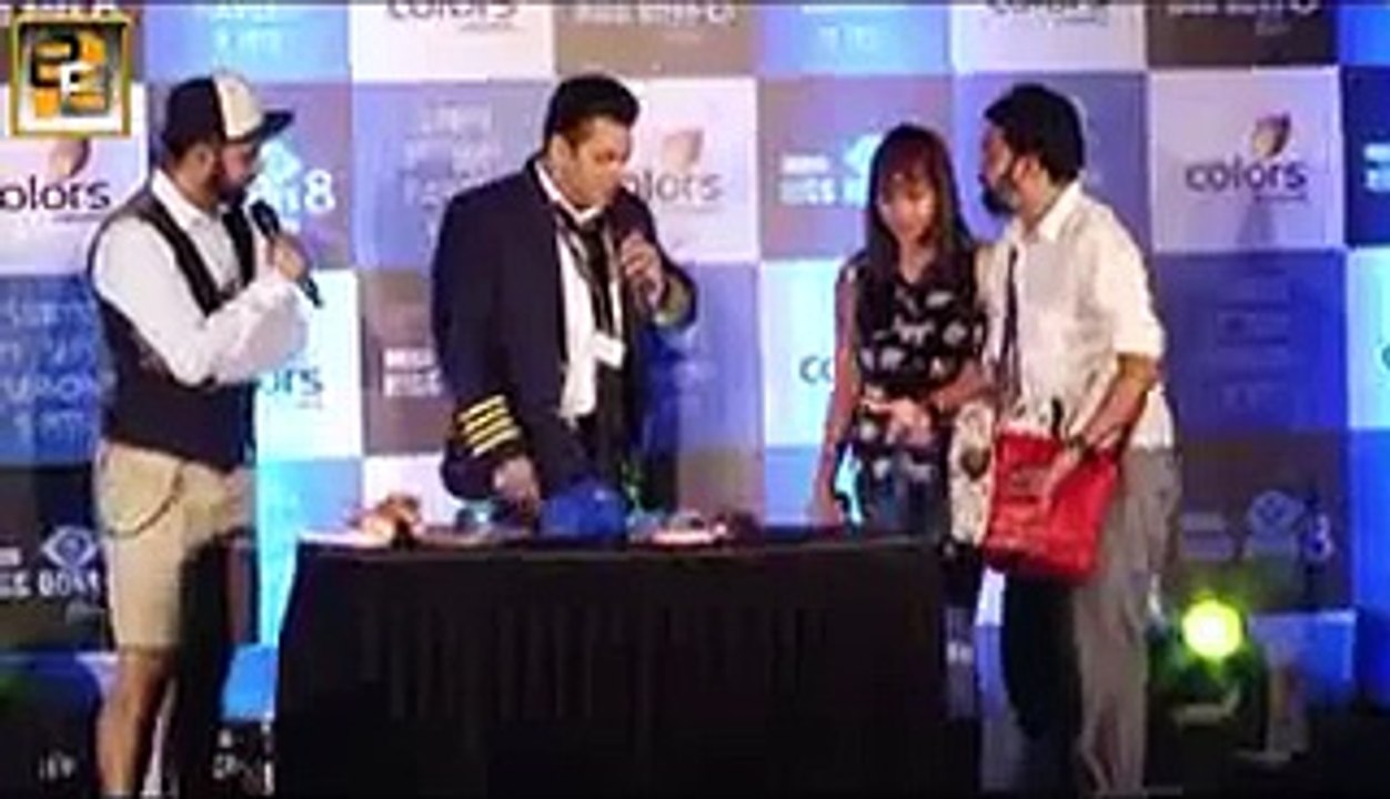 Hot videos D12  Bigg Boss 8 28th October 2014 Episode   Sonali Raut KICKS Ali Quli Mirza for MISBEHAVING BY m1 HOT True views