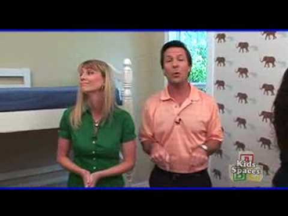 A New and Easy Approach to Decorating: Temporary Wallpaper for Children, Teens and Adults