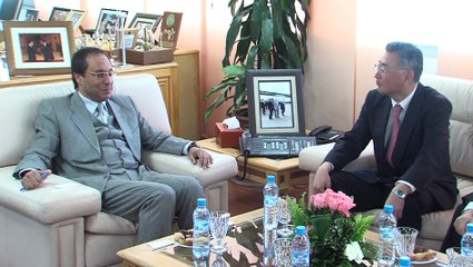 M. Amara s'entretient avec des opérateurs japonais