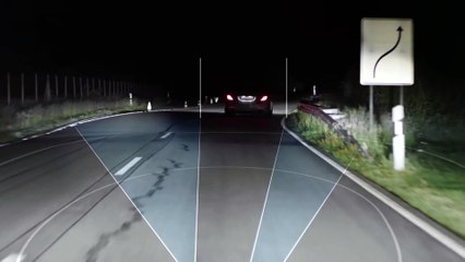 Mercedes-Benz  Eclairage LED auto adaptatif