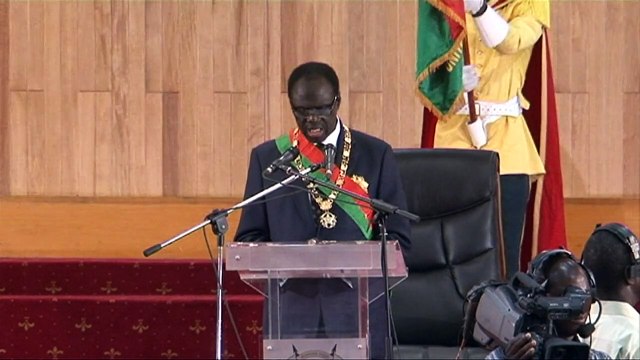Exército mantém poder em Burkina Faso ao nomear premiê