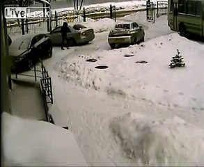 Kadın Şoför Yayayı Eziyordu