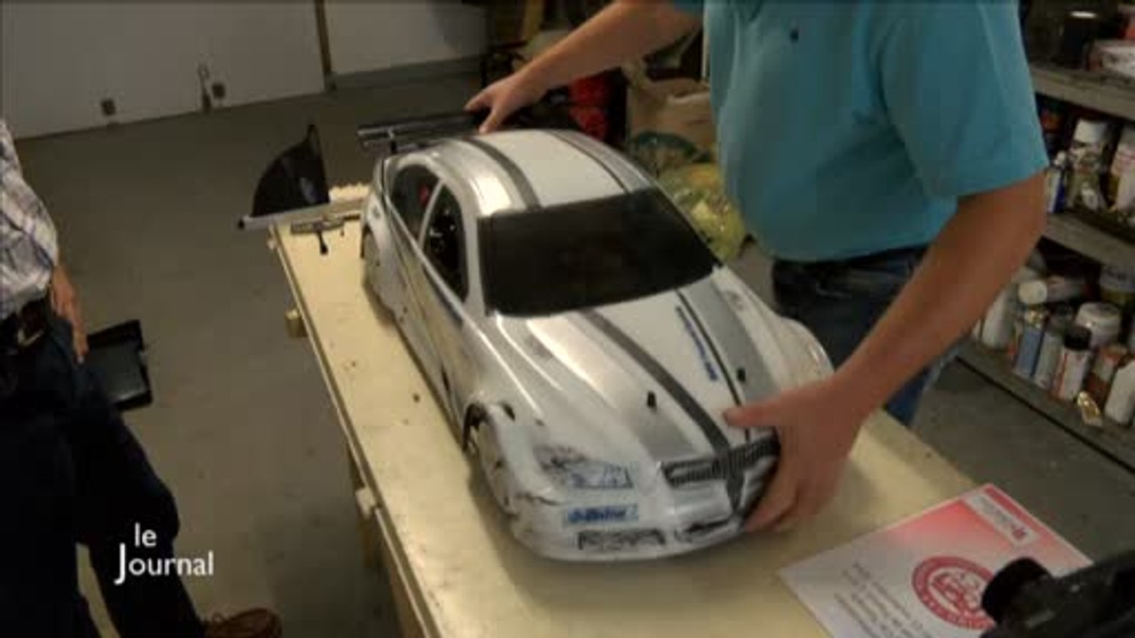 Les amateurs de voitures radiocommandées (La Roche-sur-Yon)