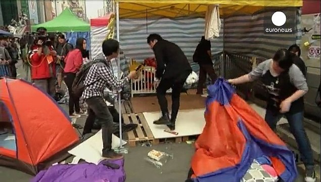 Hong Kong: desalojo de acampamento de protesto faz temer novos confrontos