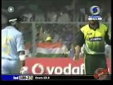 Shahid Afridi fights with gambir