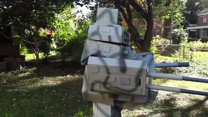 Guy makes his kid a life-sized battle mech Halloween costume 0-54