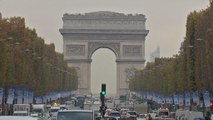 Noël: les nouvelles illuminations des Champs-Elysées bientôt dévoilées