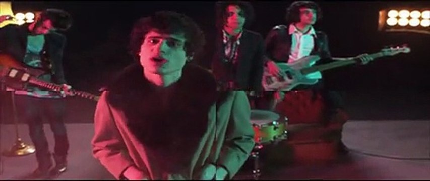 D?couvrez Nico Teen Love le dernier clip des BB Brunes !