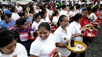 Meseros guatemaltecos a máxima velocidad