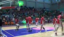 FIBA EuroChallenge Kupası H Grubu üçüncü maçında Uşak Sportif, Litvanya'dan Siauliai takımını 79-69 yenerek galip ayrıldı.