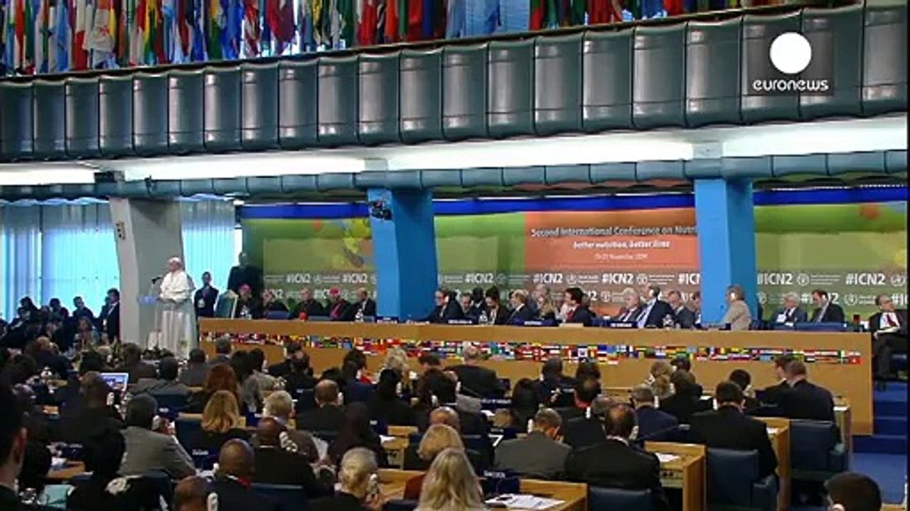 Papa alla Fao: serve solidarietà, il diritto all'alimentazione significa dignità