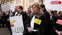 Les avocats du barreau de Caen manifestent en centre ville