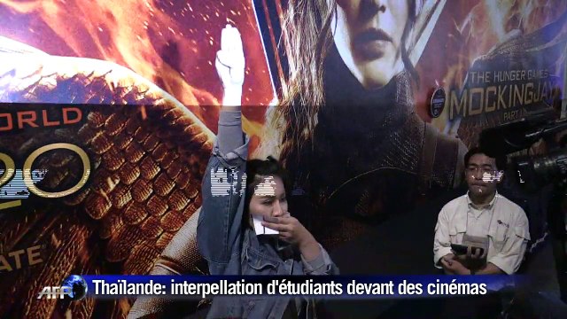 Des étudiants thaïlandais interpellés devant des cinémas