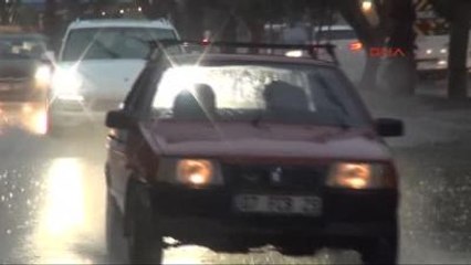 Antalya'da Yağmur Hazırlıksız Yakaladı Ek