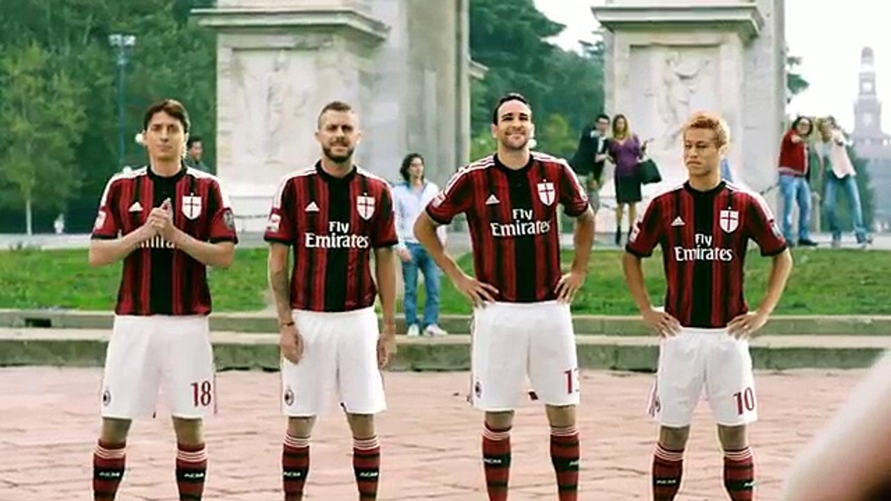 Milan AC: Menez et Rami jouent au foot contre une Audi