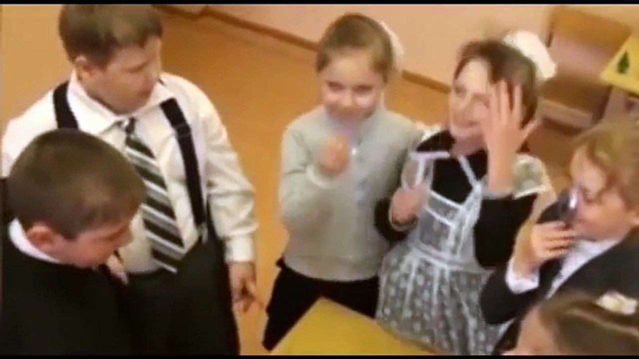 Le vrai X-Men Magneto - Garçon russe prétend être magnétique après un puissant choc électrique