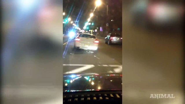 Il roule comme un fou sur sa jante