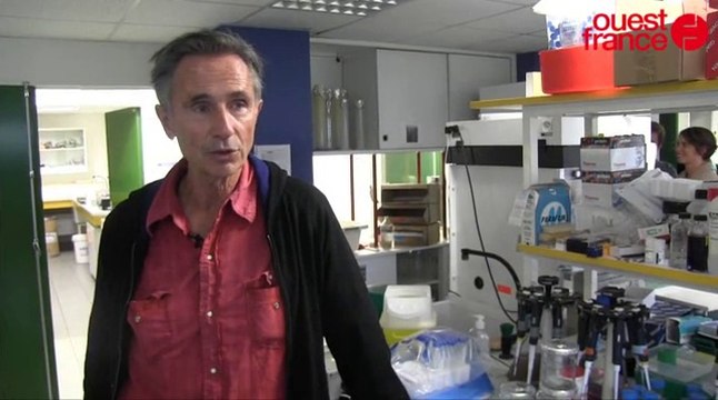 Thierry Lhermitte visite l'Irset de Rennes en tant qu'ambassadeur de la FRM